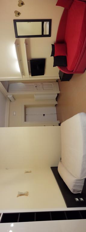 Duomo 89 Bed & Breakfast Napoli Phòng bức ảnh