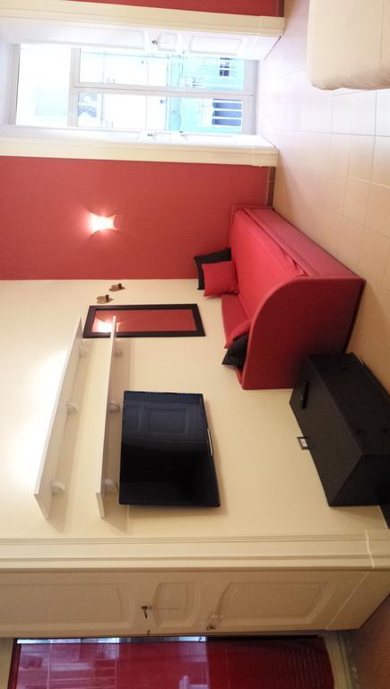 Duomo 89 Bed & Breakfast Napoli Phòng bức ảnh