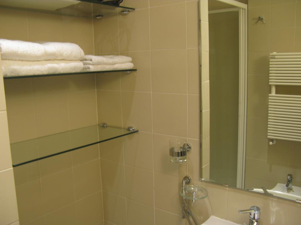 Duomo 89 Bed & Breakfast Napoli Phòng bức ảnh