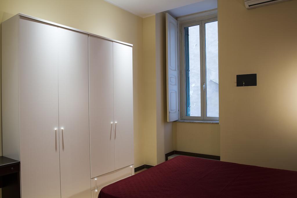 Duomo 89 Bed & Breakfast Napoli Phòng bức ảnh