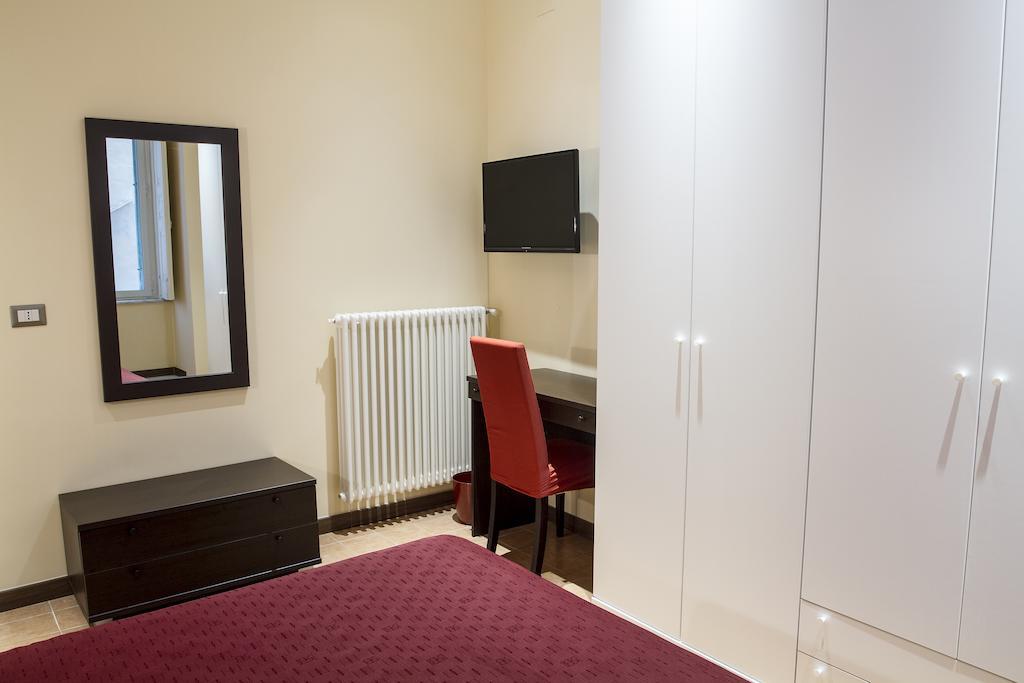 Duomo 89 Bed & Breakfast Napoli Phòng bức ảnh